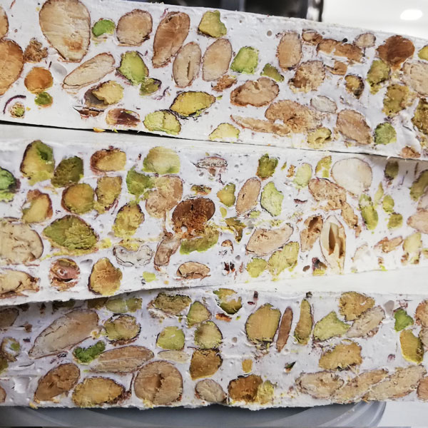 Torrone Bianco Morbido Pistacchi E Mandorle